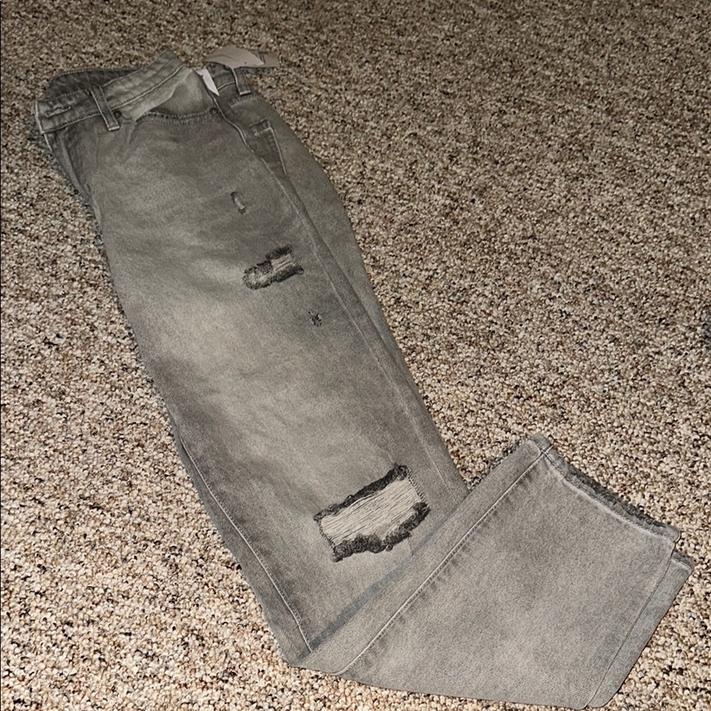 High Rise Mom Gray Ripped Jeans NWT - Picture 2 of 8
